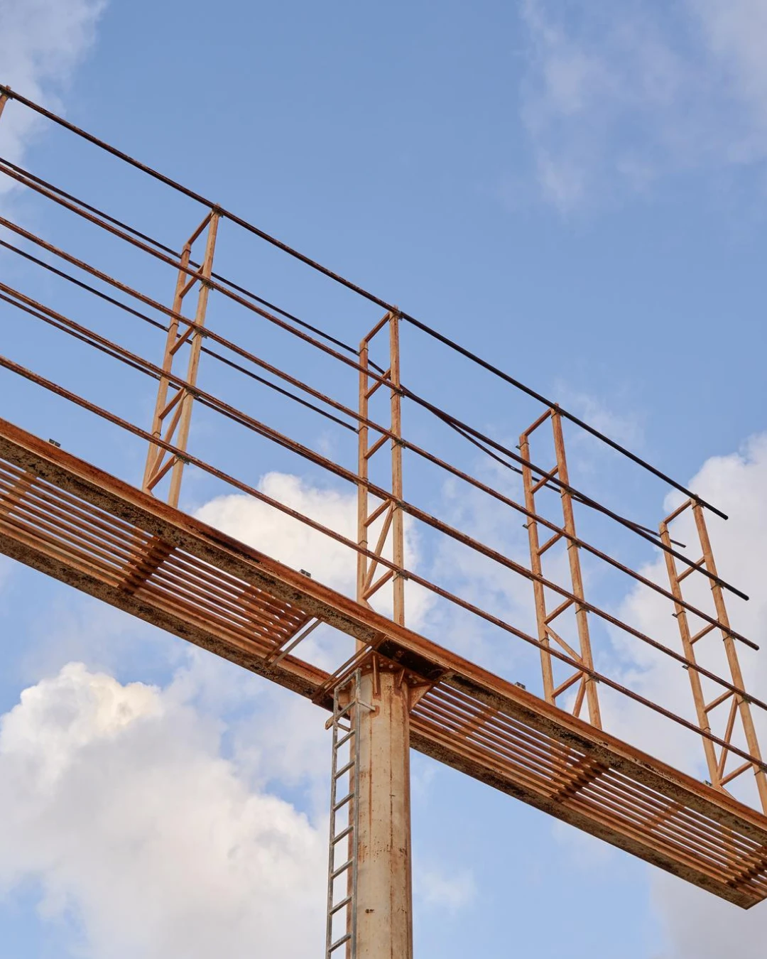 CONSTRUÇÃO PRÓPRIA DE ESTRUTURAS